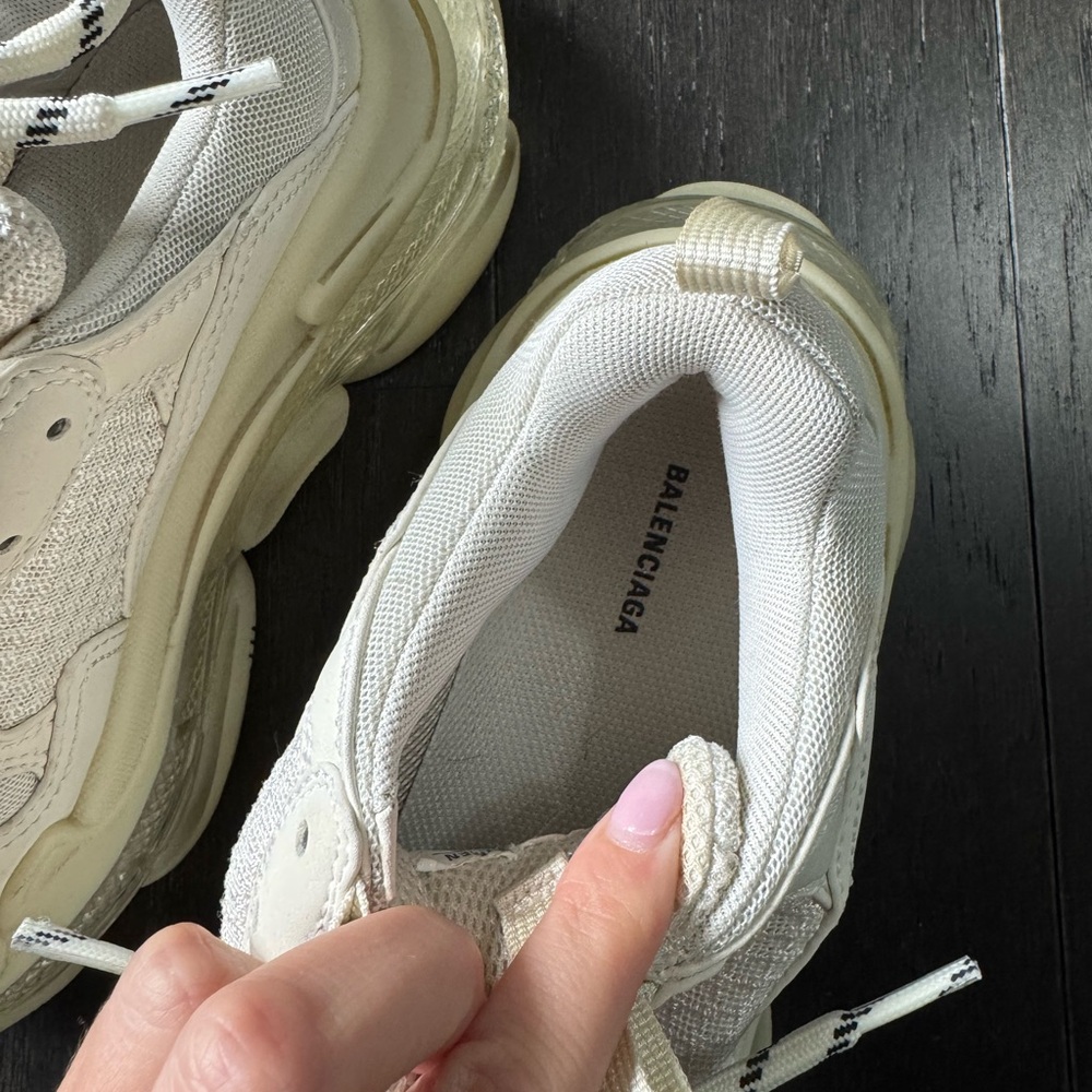 Balenciaga Off-White Chunky Sneakers - Picture 5 of 5